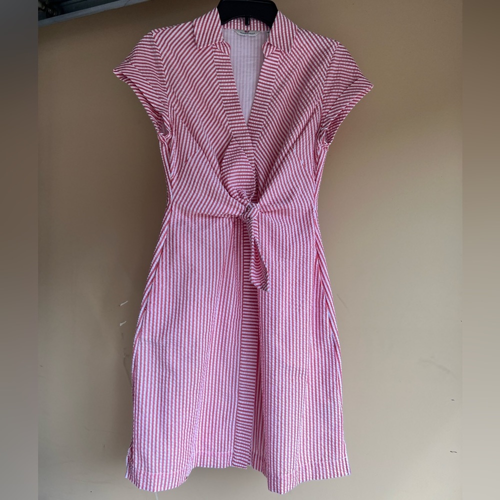 Vineyard vines seersucker dress with pockets